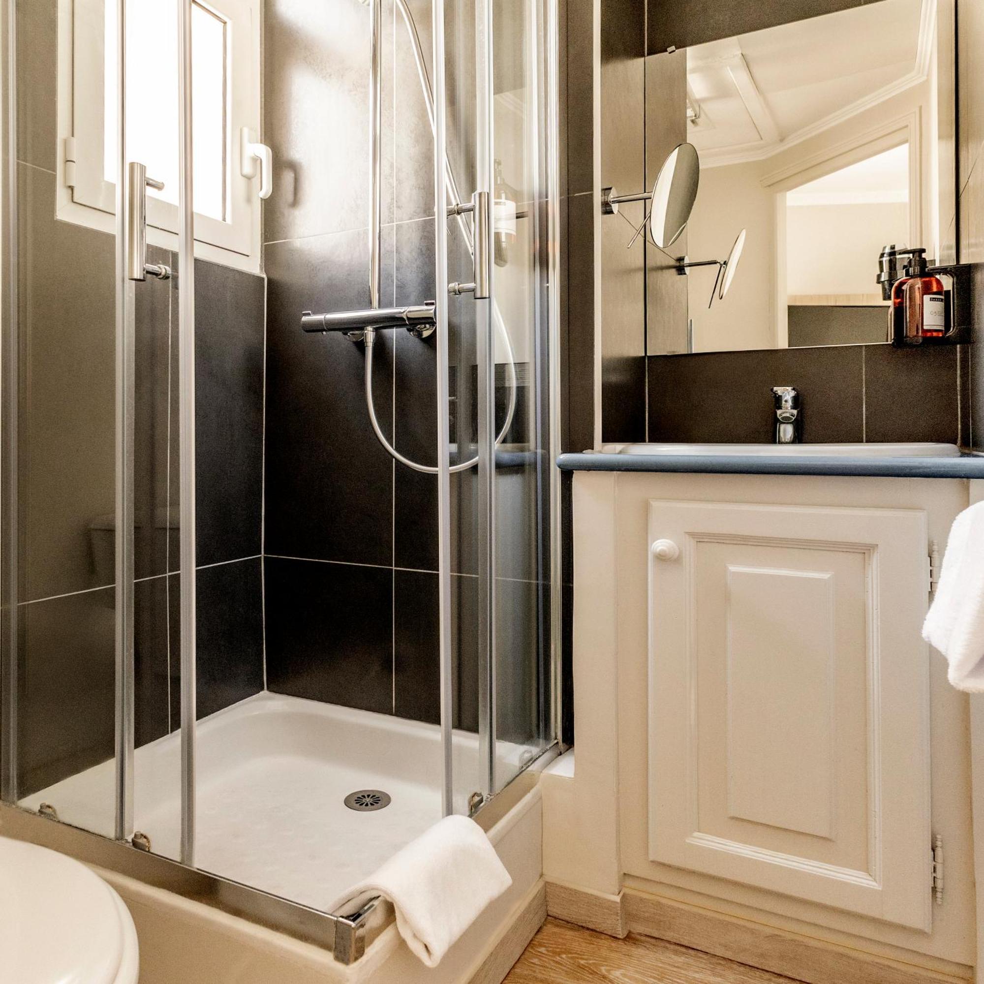 Single Room,1742617286:JPEG